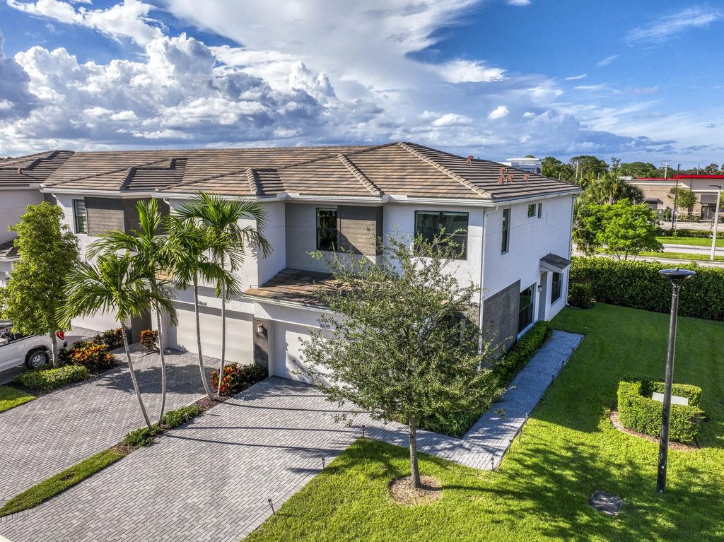 8635 Antarus Drive, Lake Worth