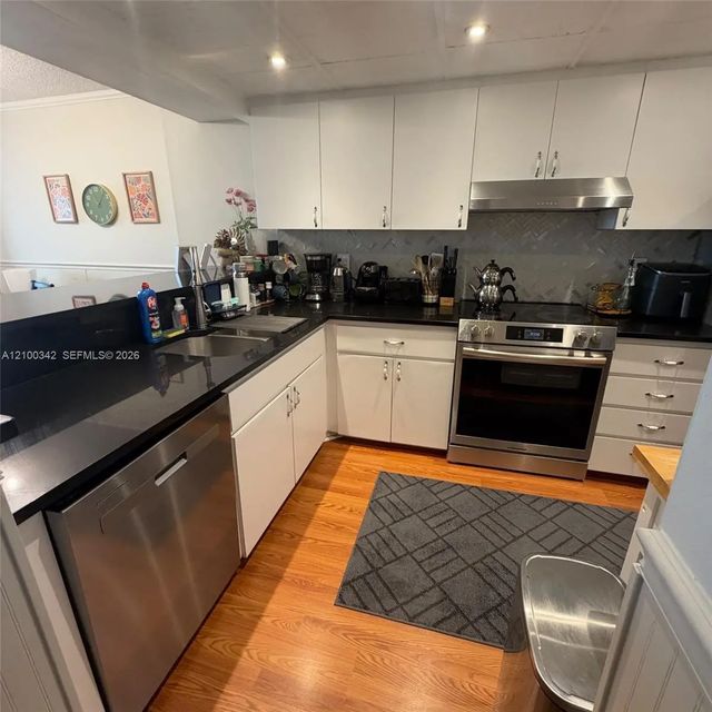3 of 13 - 17 Royal Palm Way #6040, Boca Raton, FL