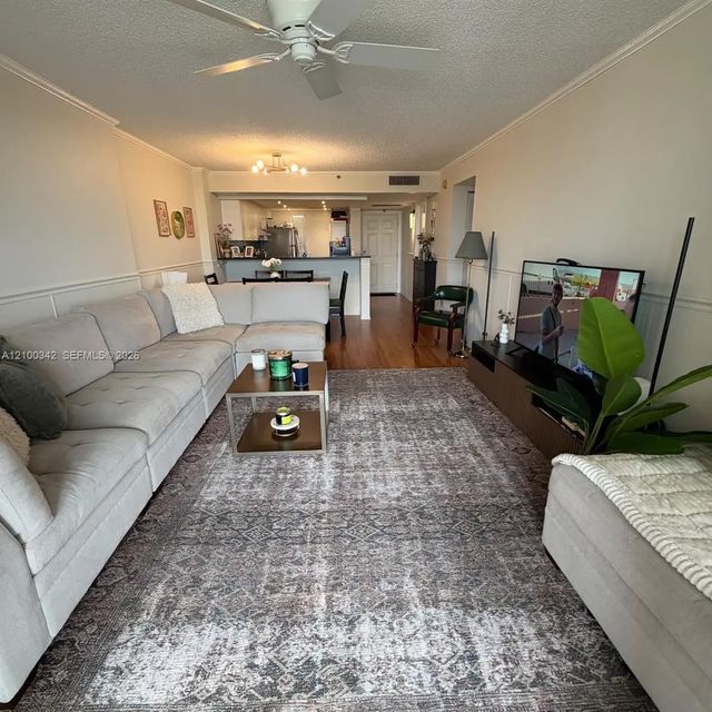 4 of 13 - 17 Royal Palm Way #6040, Boca Raton, FL