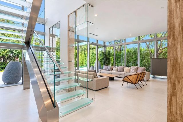 3 of 46 - 110 Reef Lane #10, Key Biscayne, FL