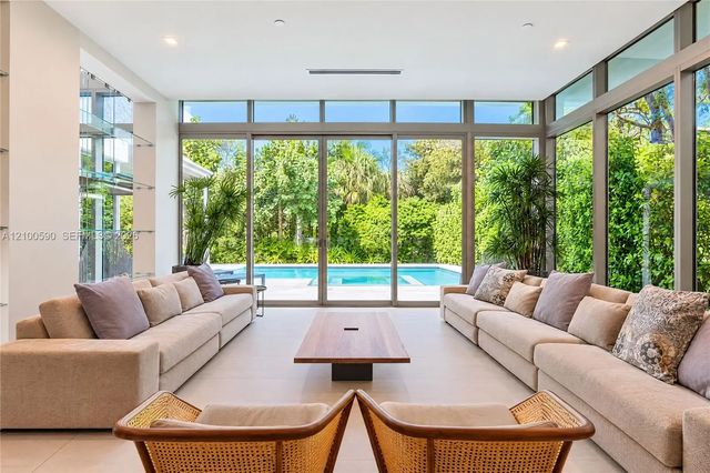 5 of 46 - 110 Reef Lane #10, Key Biscayne, FL
