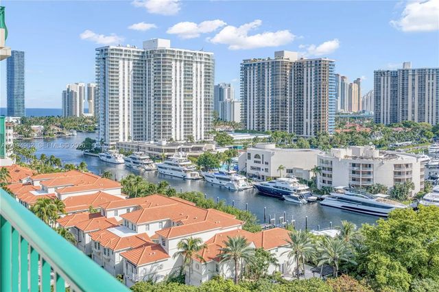3 of 22 - 19900 E Country Club Drive #1209, Aventura, FL