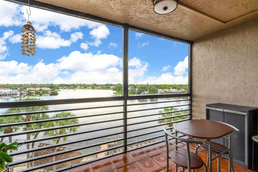 1100 Colony Point Circle #504, Pembroke Pines