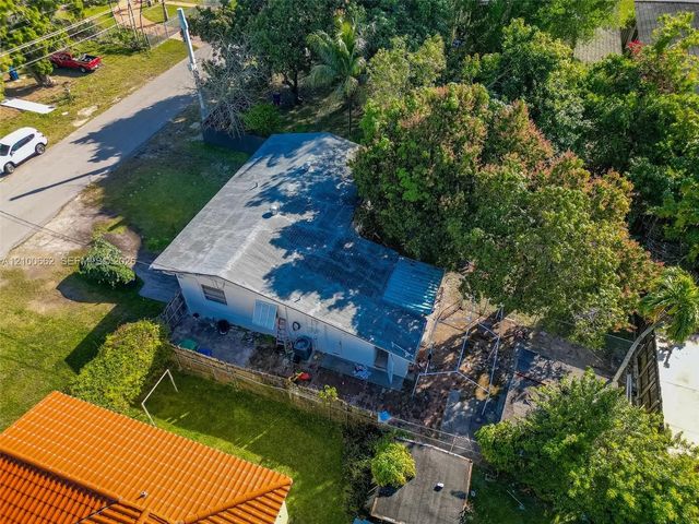 3 of 9 - 5886 Sw 20th Street, Miami, FL