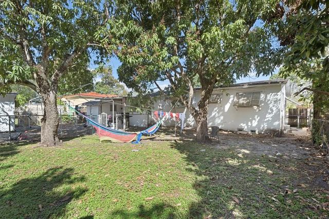 5 of 9 - 5886 Sw 20th Street, Miami, FL