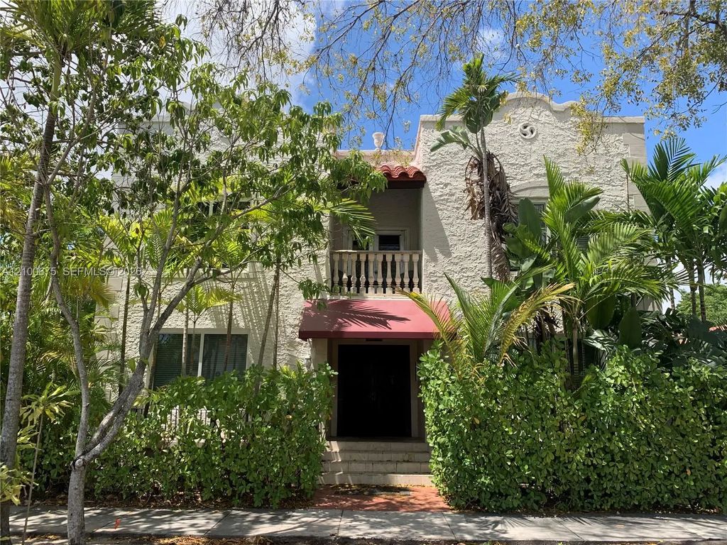 712 Sw 56 Avenue #6b, Coral Gables