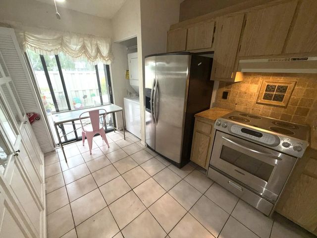 2 of 20 - 1017 Green Pine Boulevard #h, West Palm Beach, FL