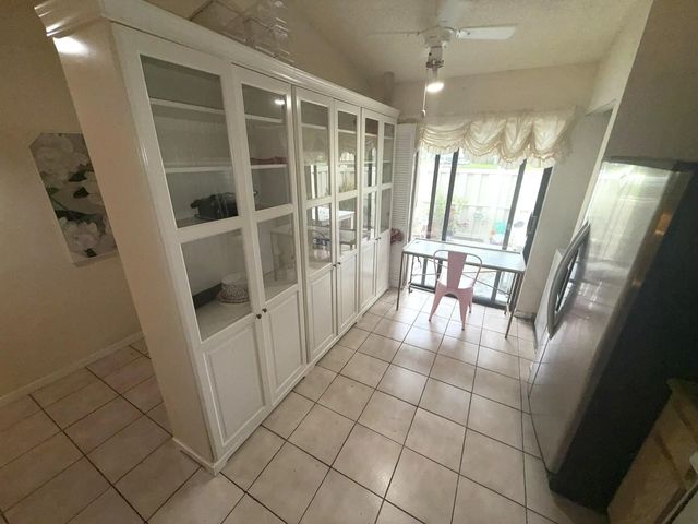 3 of 20 - 1017 Green Pine Boulevard #h, West Palm Beach, FL