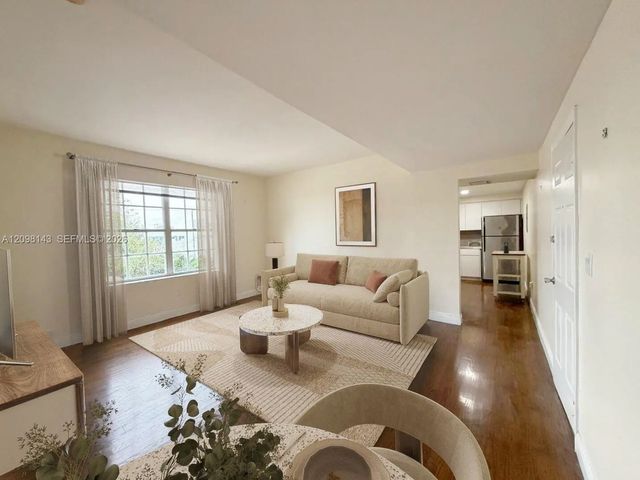 2 of 33 - 1051 Meridian Avenue #1k, Miami Beach, FL