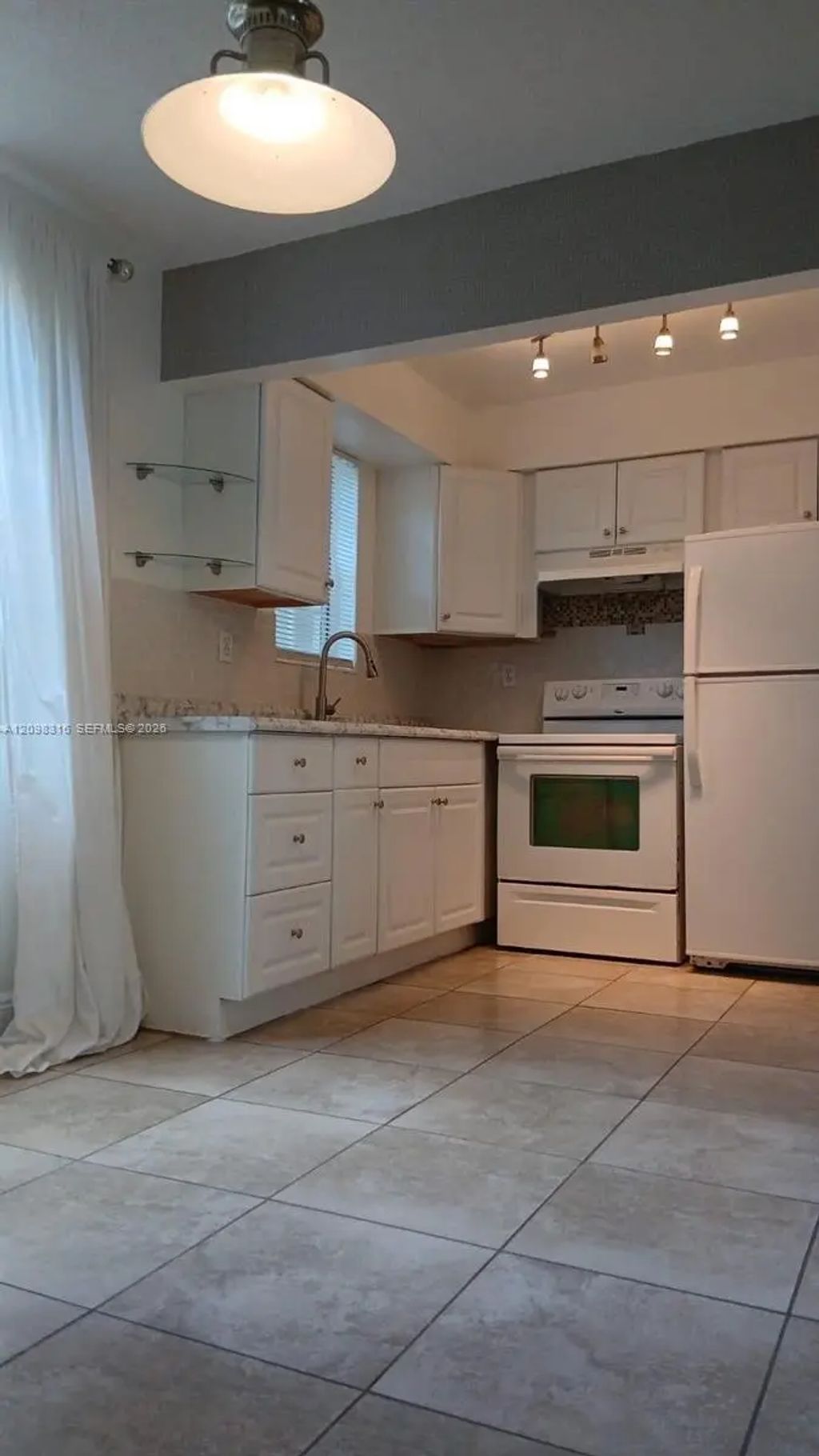 2200 Taylor Street #105, Hollywood