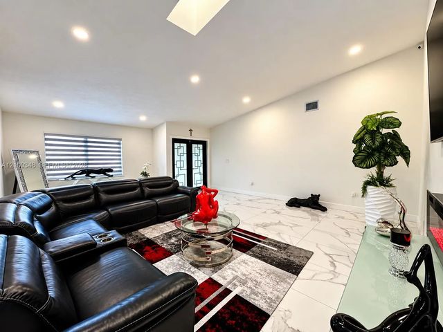 5 of 32 - 5700 Sw 148th Place, Miami, FL