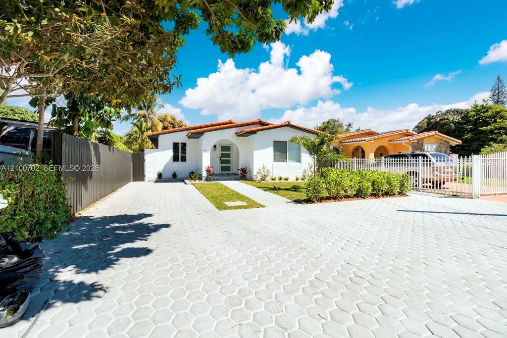 2039 Sw 60th Court, Miami