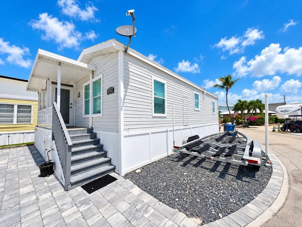 65821 Overseas Highway #168, Layton