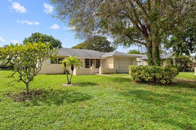 2 of 34 - 138 Sandpiper Avenue, Royal Palm Beach, FL