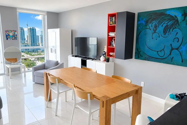 244 Biscayne Boulevard #3204, Miami
