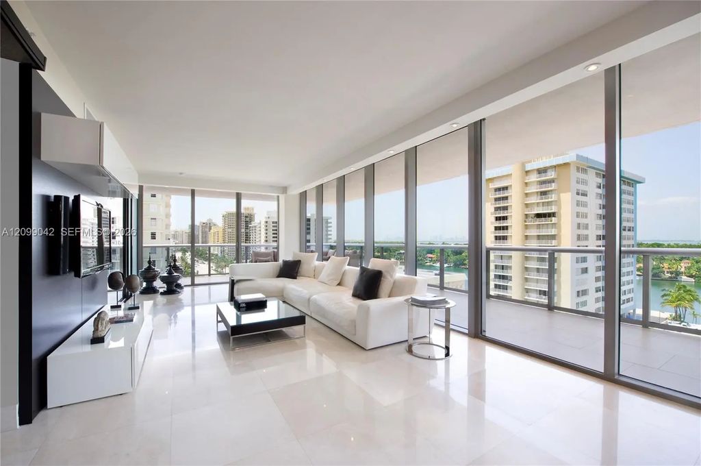 5875 Collins Avenue #1008, Miami Beach