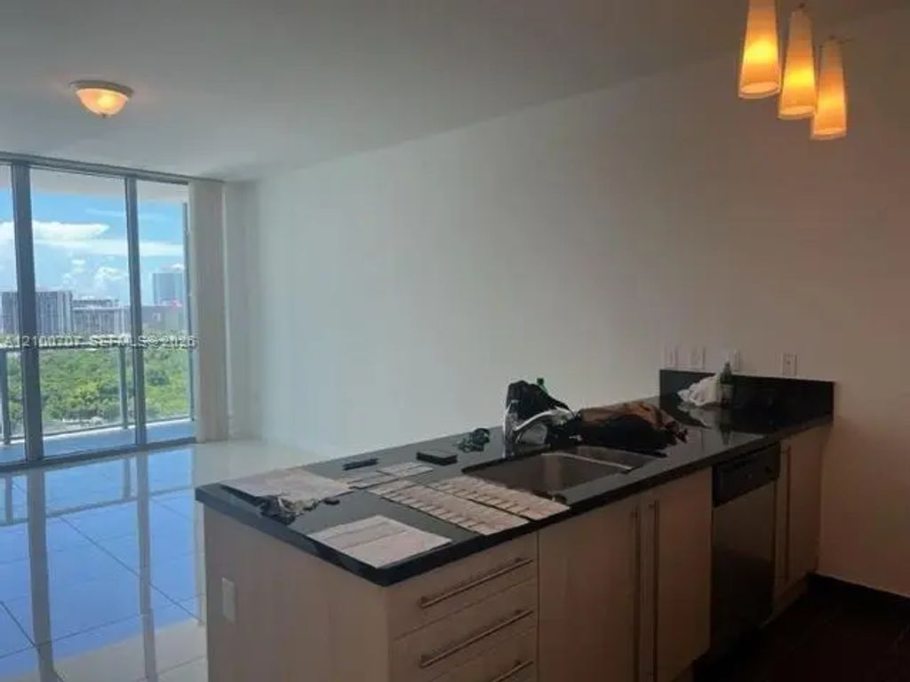 79 Sw 12th Street #2002-s, Miami
