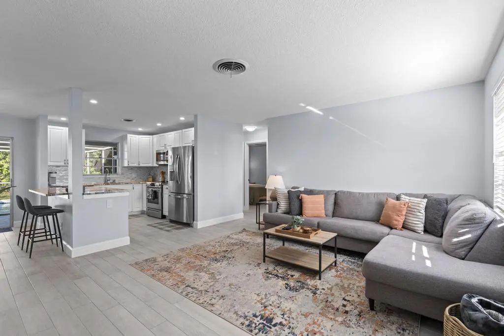 1593 Ne 24th Street, Jensen Beach