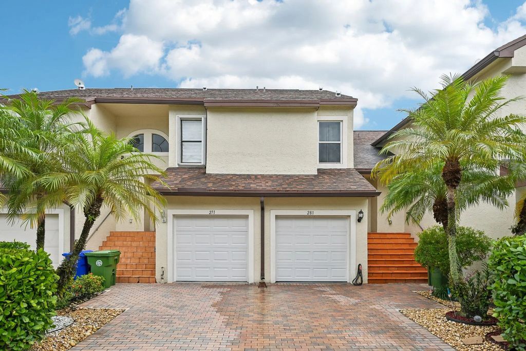 281 Sw 95th Terrace, Pembroke Pines