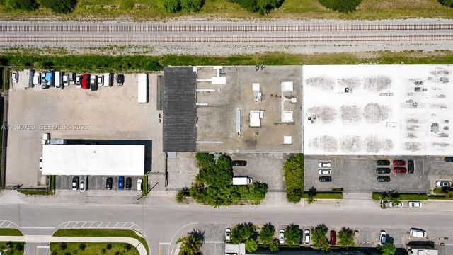 2 of 22 - 995 Nw 72nd Street, Miami, FL