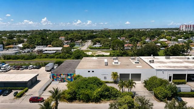 3 of 22 - 995 Nw 72nd Street, Miami, FL