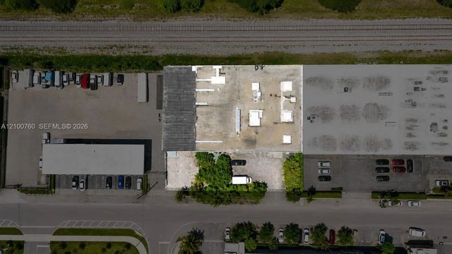 5 of 22 - 995 Nw 72nd Street, Miami, FL