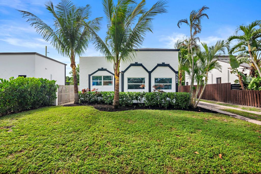 522 Upland Road, West Palm Beach