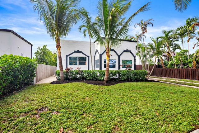 2 of 24 - 522 Upland Road, West Palm Beach, FL