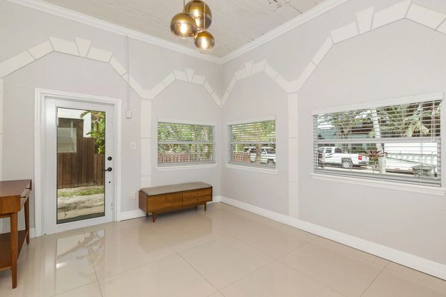5 of 24 - 522 Upland Road, West Palm Beach, FL