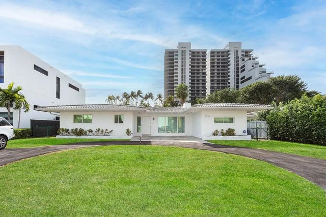 1040 N Venetian Drive, Miami