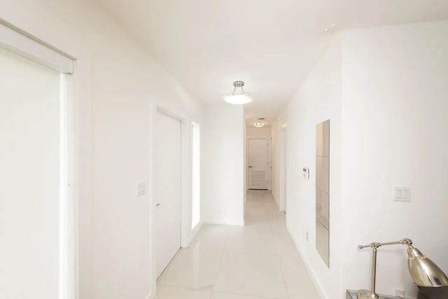 5 of 27 - 1040 N Venetian Drive, Miami, FL