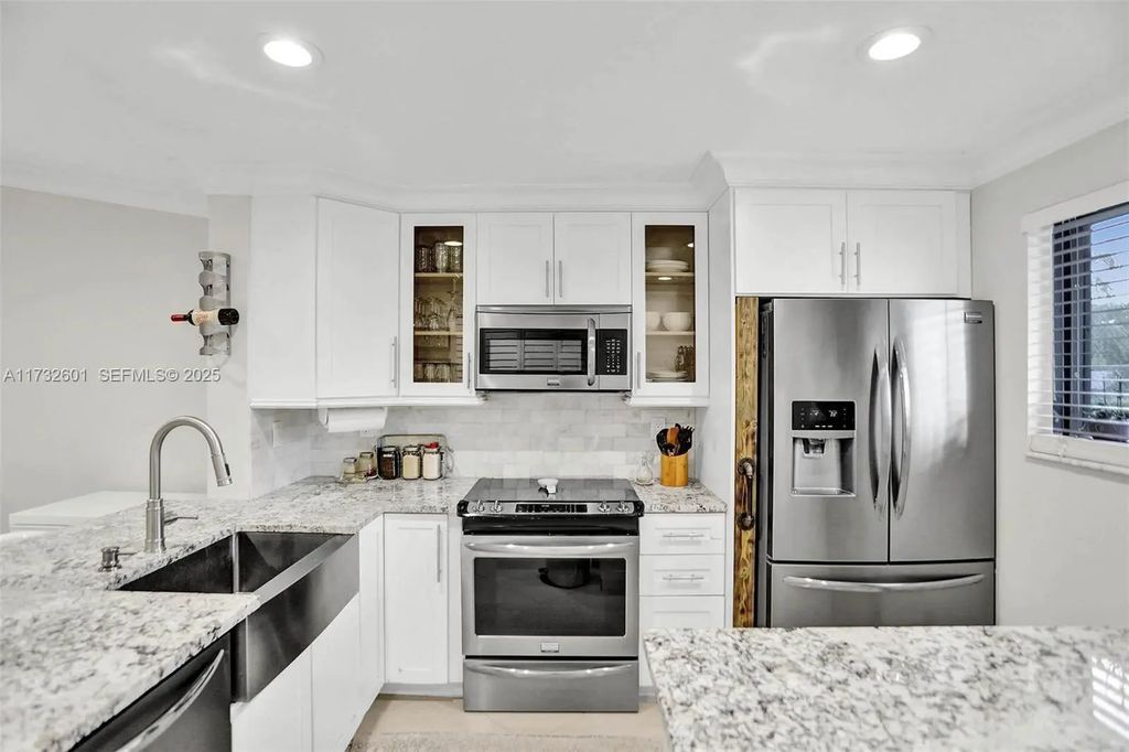 9395 Boca Cove Circle #1208, Boca Raton