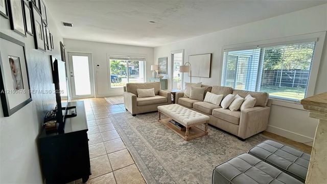 2 of 17 - 5801 Sw 53rd Terrace, Miami, FL