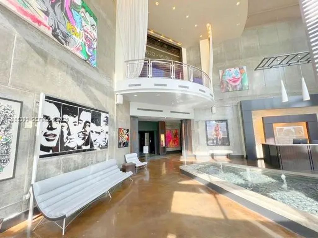 690 Sw 1st Court #305, Miami