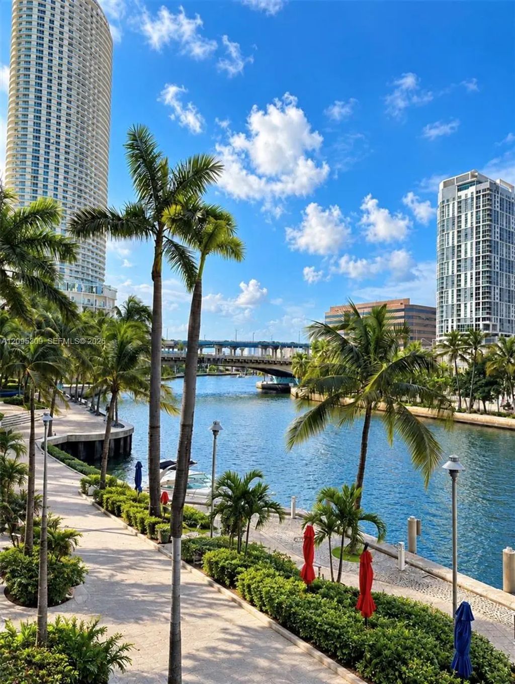 690 Sw 1st Court #305, Miami