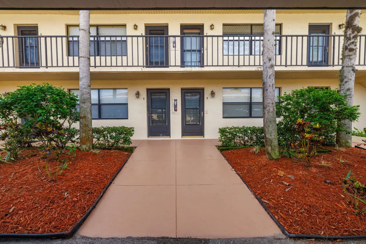 2950 Se Ocean Boulevard #127-3, Stuart