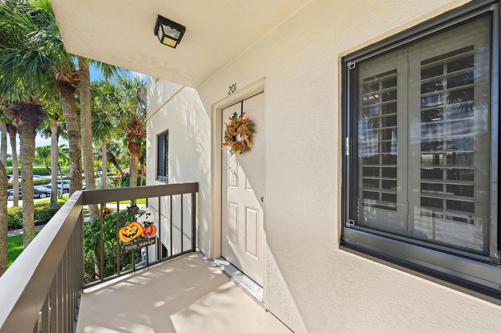 601 Seafarer Circle #201, Jupiter