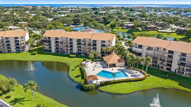 2 of 40 - 601 Seafarer Circle #201, Jupiter, FL