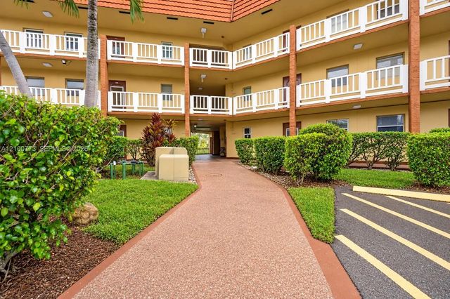 4 of 49 - 8901 Sunrise Lakes Boulevard #204, Sunrise, FL