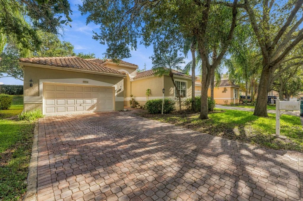 6355 Nw 80th Drive, Parkland