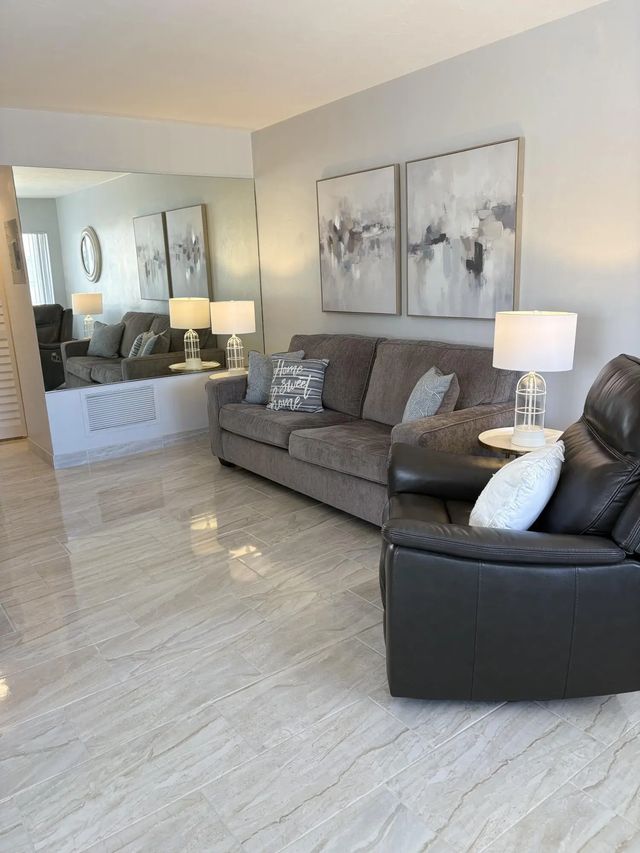 3 of 15 - 3280 Lake Osborne Drive #206, Lake Worth Beach, FL
