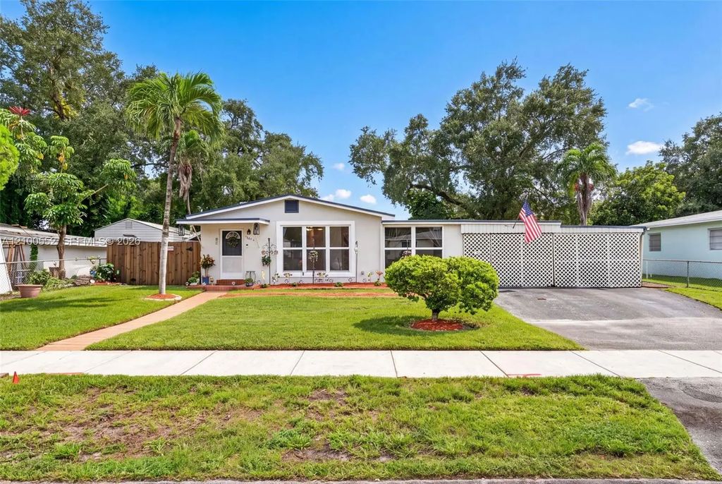 4210 Sw 32nd Court, West Park