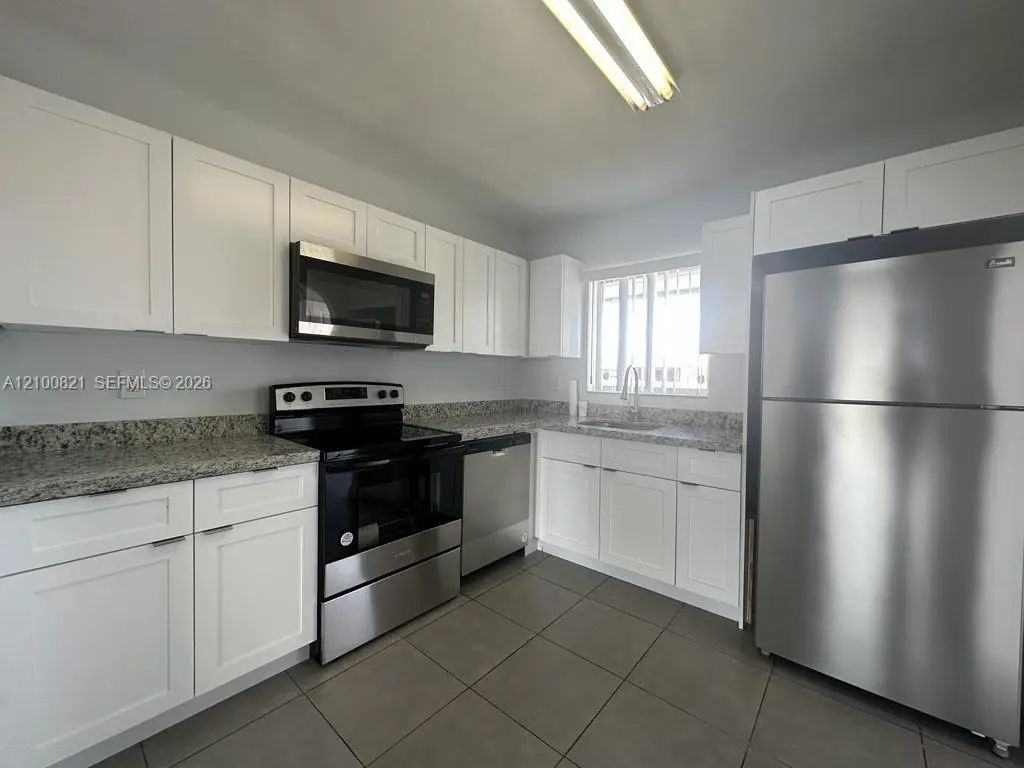 980 Ne 170th Street #212, North Miami Beach