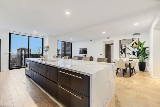 2 of 68 - 398 Ne 5th Street #3718-3719, Miami, FL