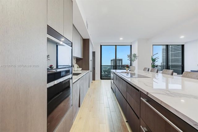 3 of 68 - 398 Ne 5th Street #3718-3719, Miami, FL