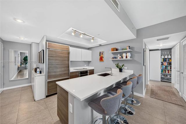 4 of 37 - 1100 S Miami Avenue #3807, Miami, FL