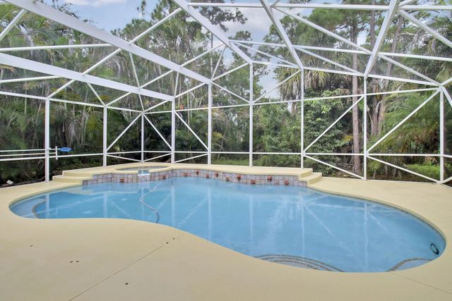 2 of 38 - 6815 Se Twin Oaks Circle, Stuart, FL