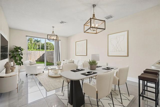 3 of 26 - 645 E Mowry Court, Homestead, FL