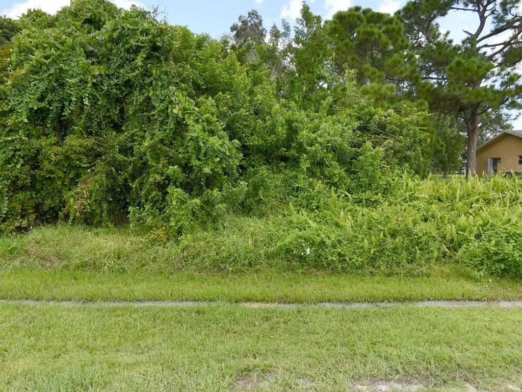 139 Nw Byron Street, Port St. Lucie