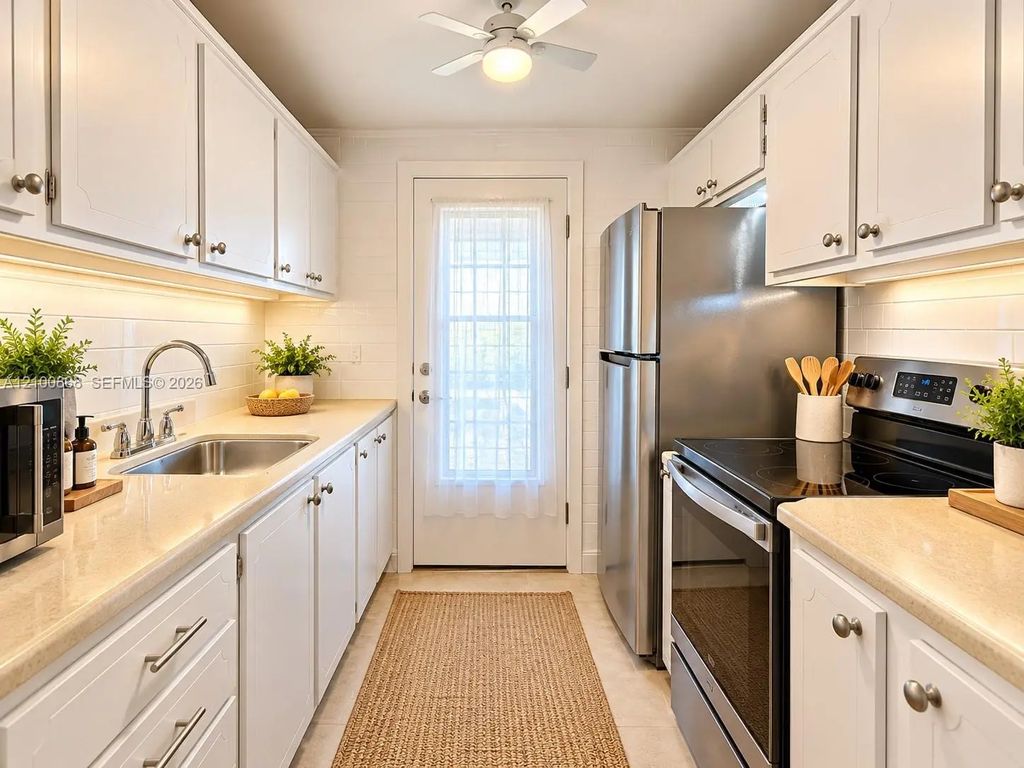 17001 Ne 13th Avenue #211, Miami